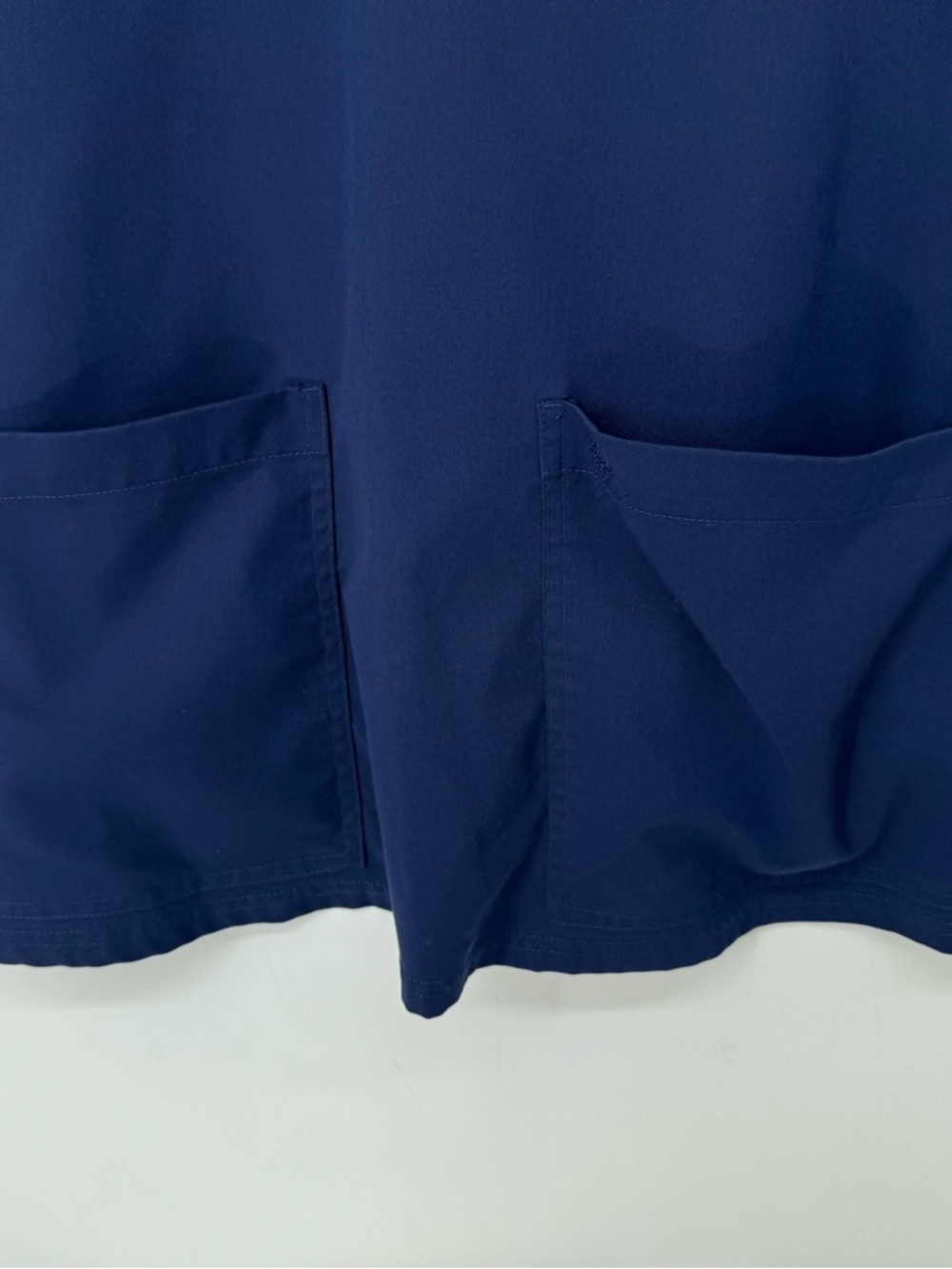 Med Couture Women's Adjustable Maternity Navy Scrub Top Size XL - Picture 3 of 10